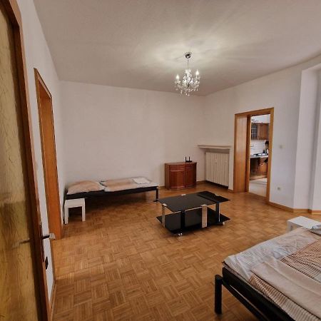2 Zimmer Wohnungen K&K Unterkunft. Gbr Duisburg Exterior photo